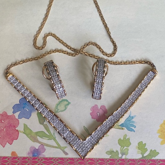 Source Unknown Jewelry - 14K GF/Sterling Silver Natural 1ctw Diamonds Ladies V Necklace + Earring set!